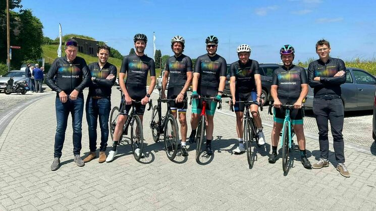 Op de pedalen voor HersenStrijd!